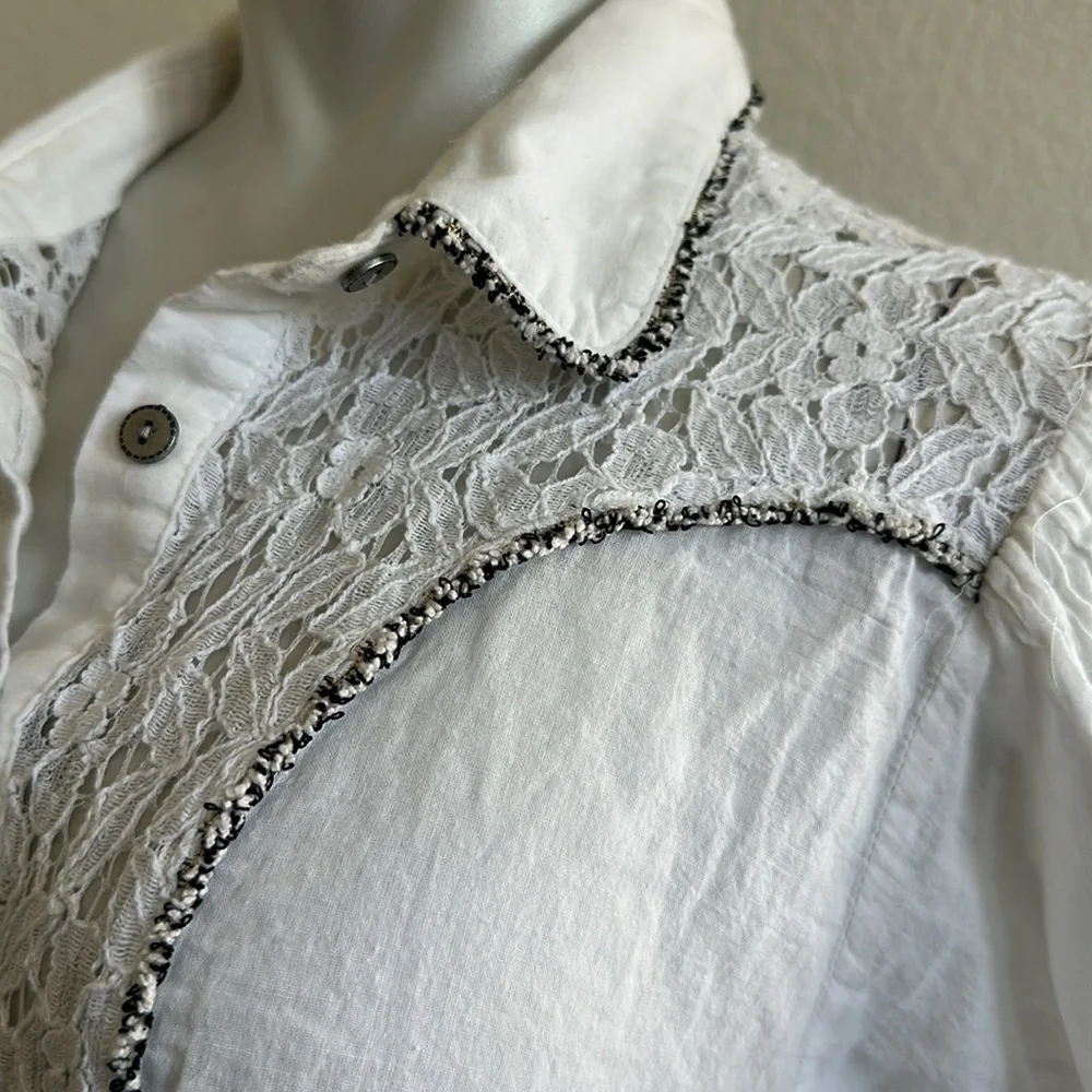 POL Enchanting Escapes Button Up In Ivory - Picture 5 of 11